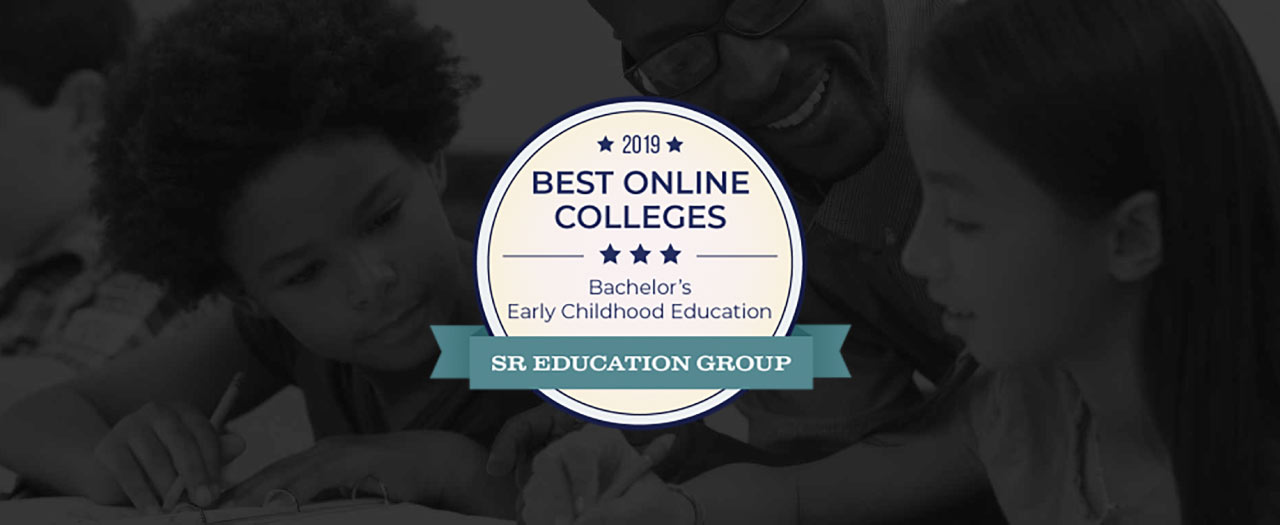 Best Online Colleges - Bachelor's Early Childhood Development Badge